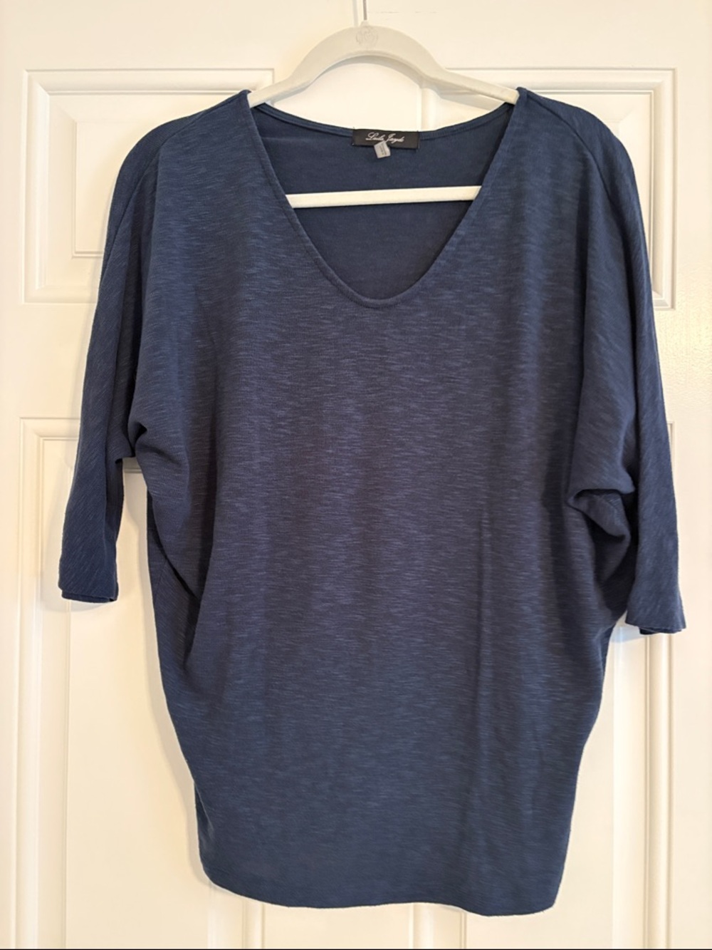 Laila Jayde Relaxed V-Neck Top in Blue Green color